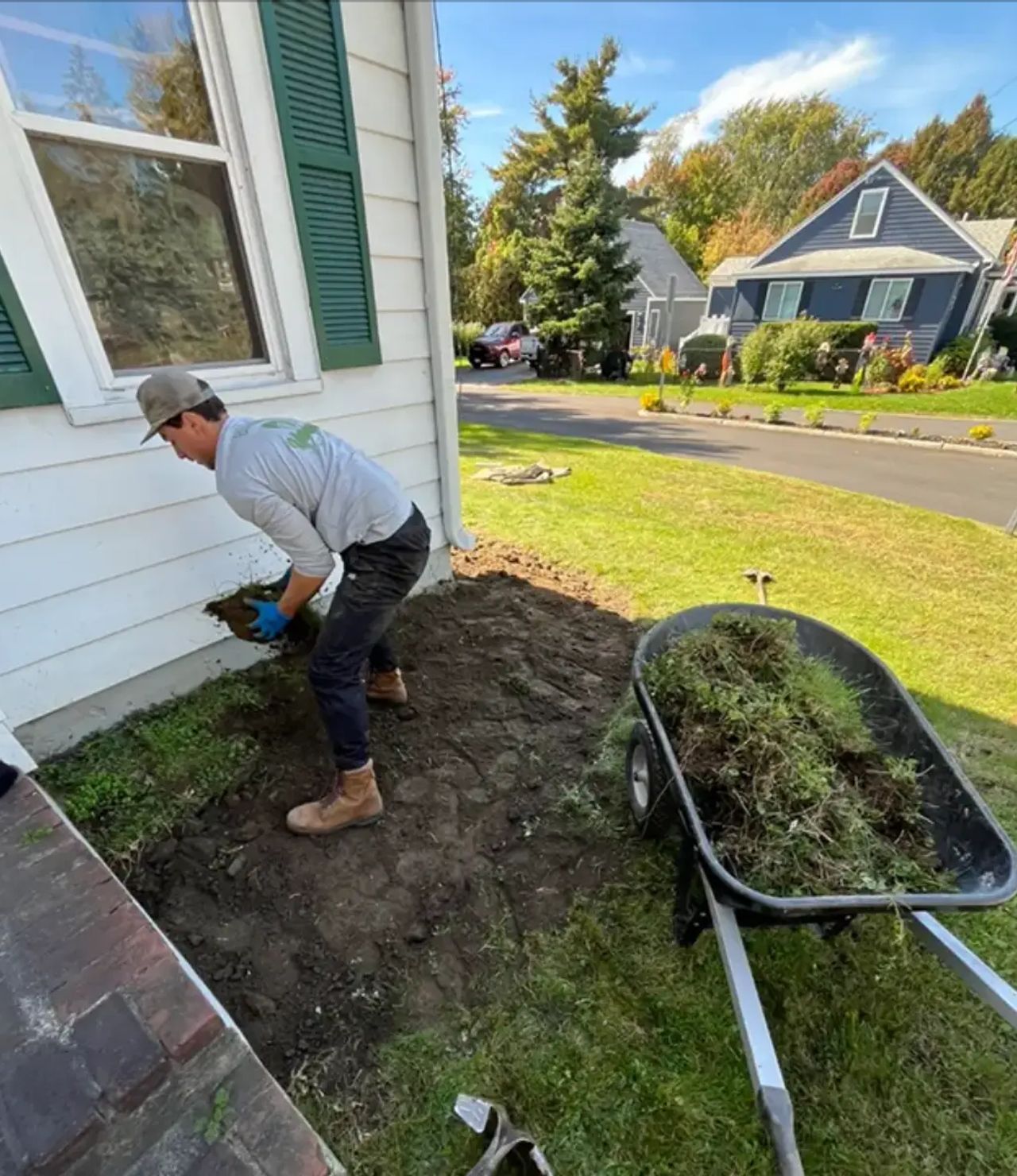 Garden bed and landscape maintenance